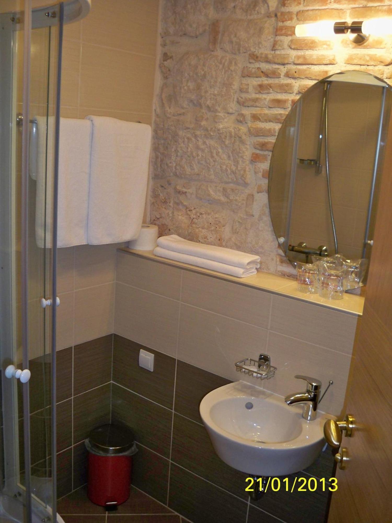 Hotel Carpymore Biograd Na Moru Buitenkant foto