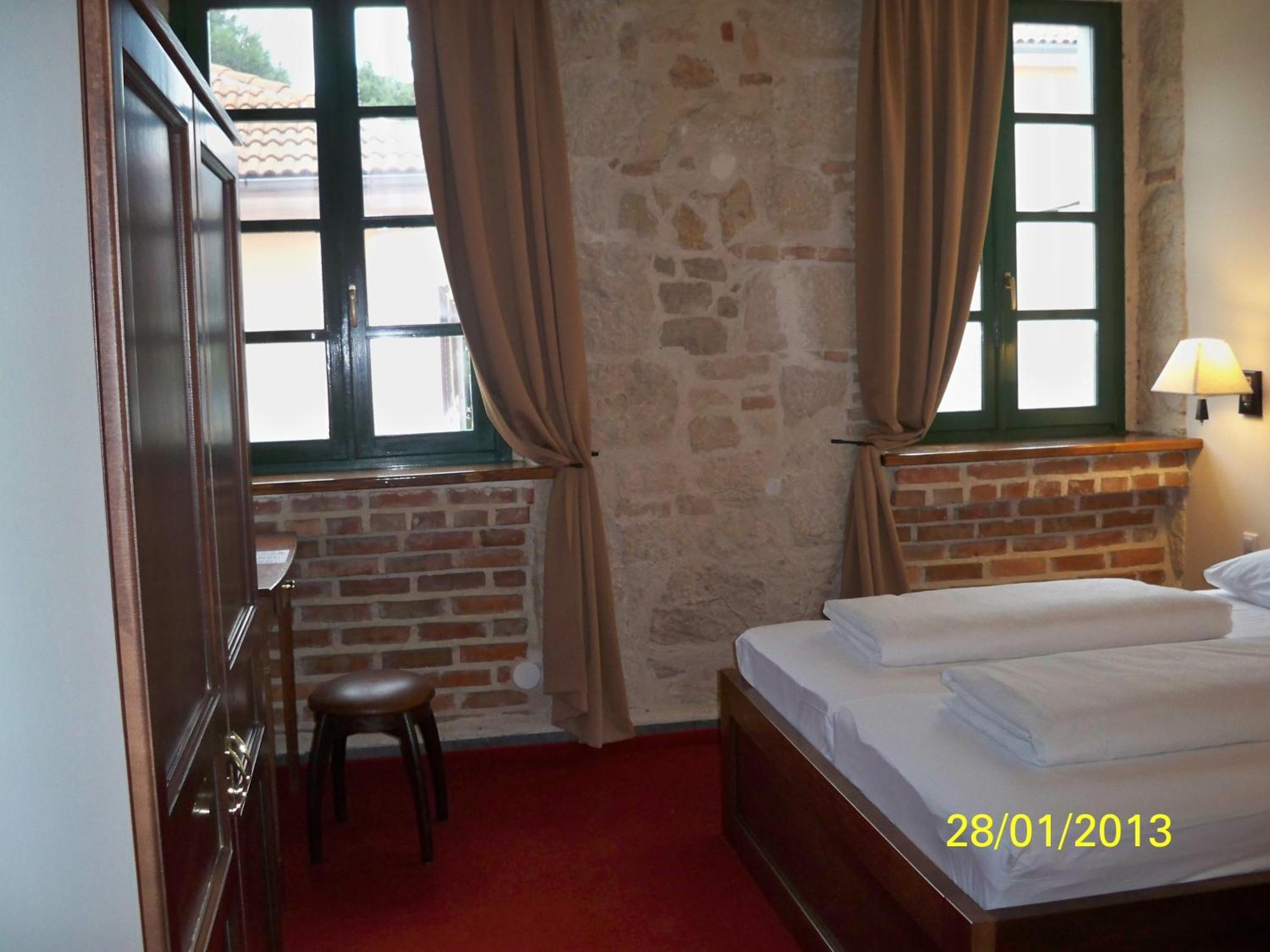 Hotel Carpymore Biograd Na Moru Buitenkant foto